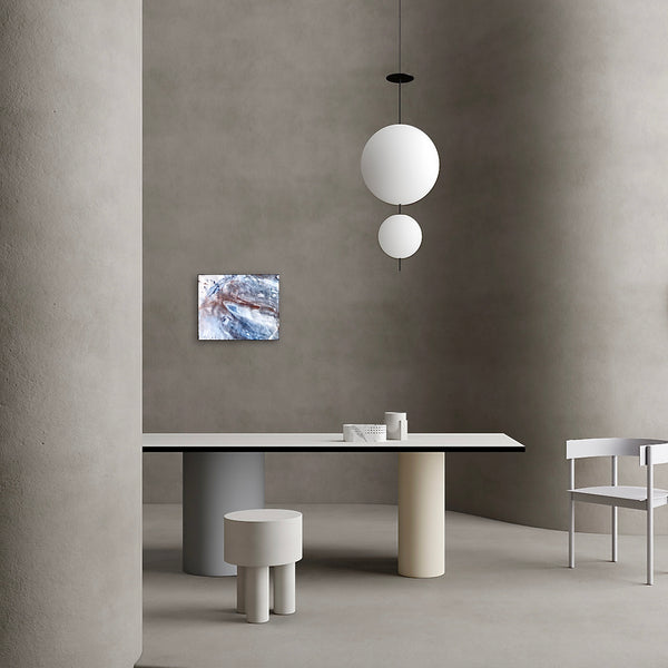 PP43 XS29-An American girl in London