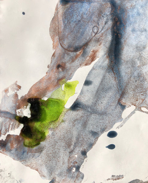 PP43 XS18-An American girl in London